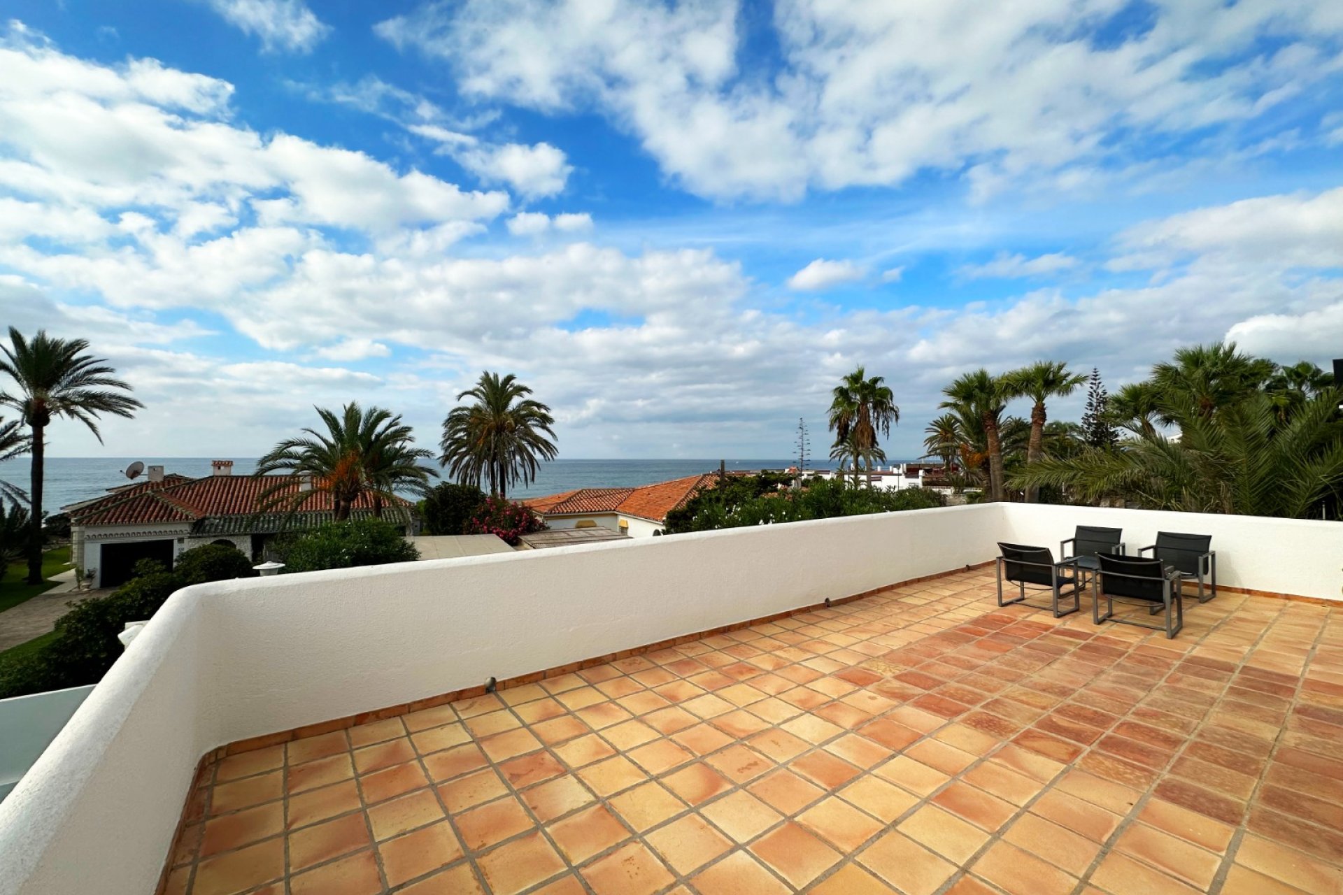 Resale - Villa - Marbella - Las Chapas