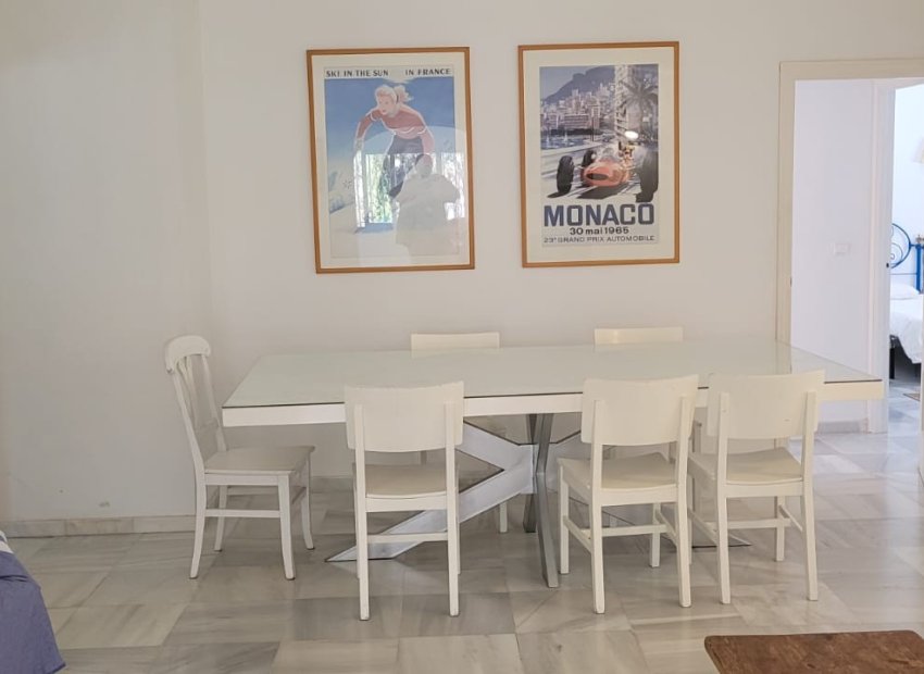 Resale - Villa - Marbella - Las Chapas