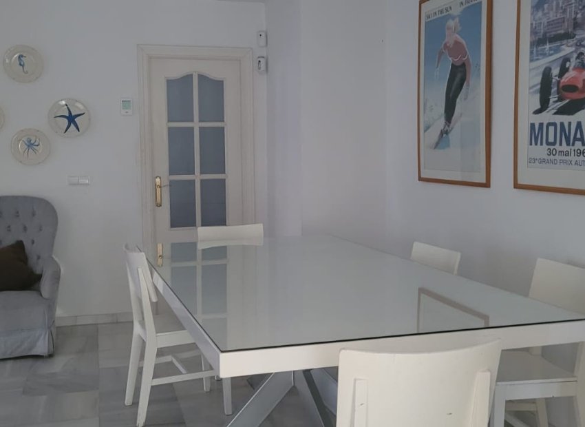 Resale - Villa - Marbella - Las Chapas