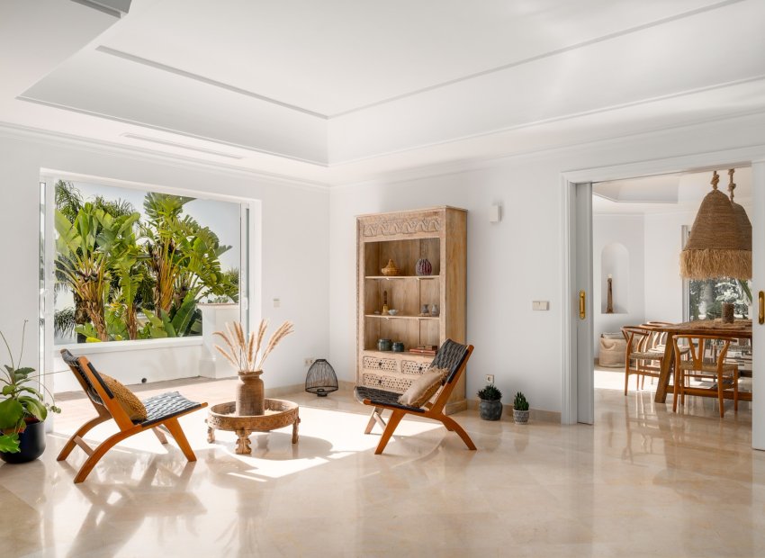 Resale - Villa - Marbella - Los Monteros