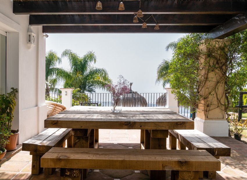 Resale - Villa - Marbella - Los Monteros