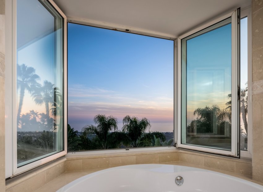 Resale - Villa - Marbella - Los Monteros