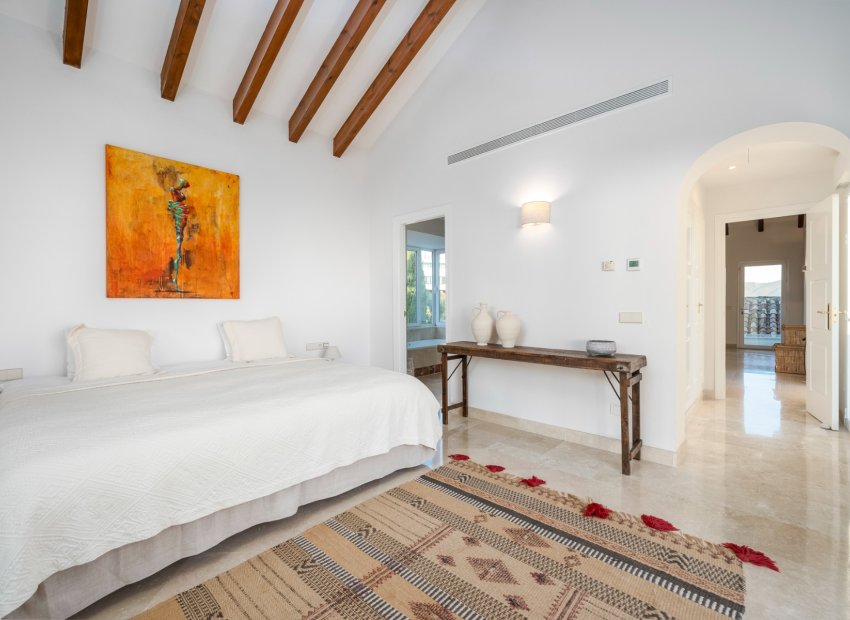 Resale - Villa - Marbella - Los Monteros