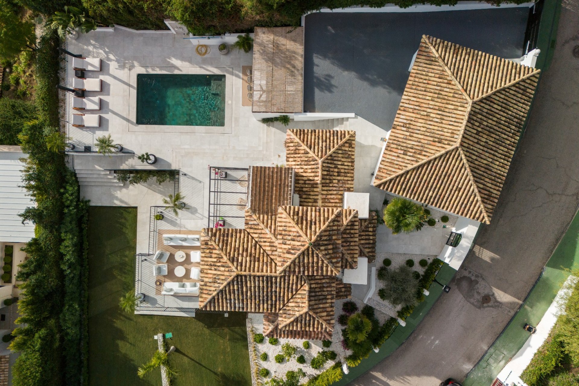 Resale - Villa - Marbella - Los Naranjos de Marbella