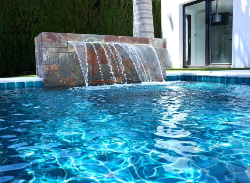 Resale - Villa - Marbella - Nueva Andalucía