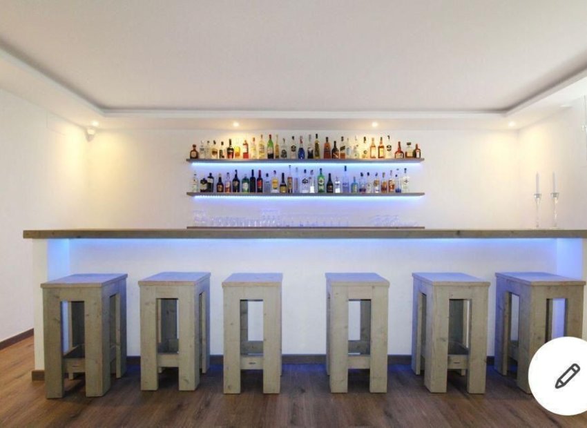 Resale - Villa - Marbella - Nueva Andalucía