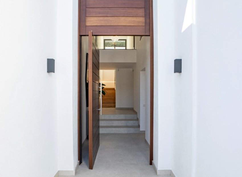 Resale - Villa - Marbella - Nueva Andalucía