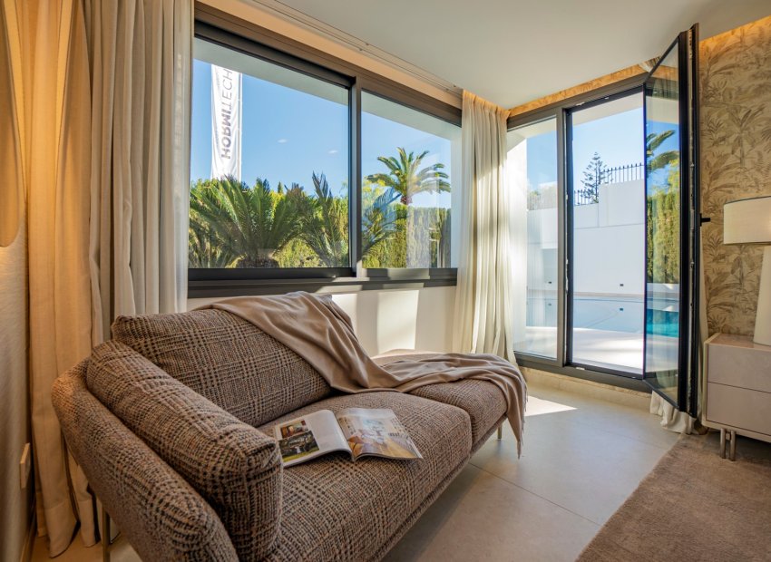 Resale - Villa - Marbella - Nueva Andalucía