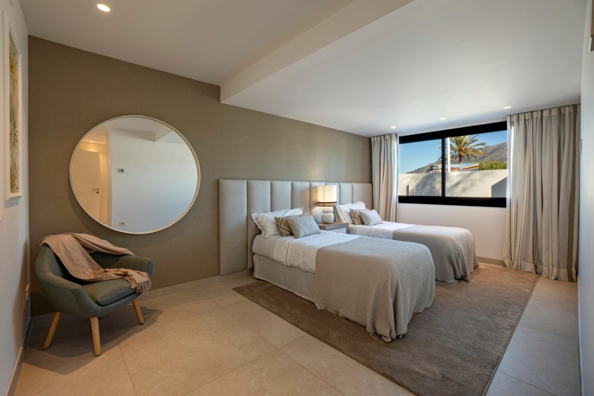 Resale - Villa - Marbella - Nueva Andalucía