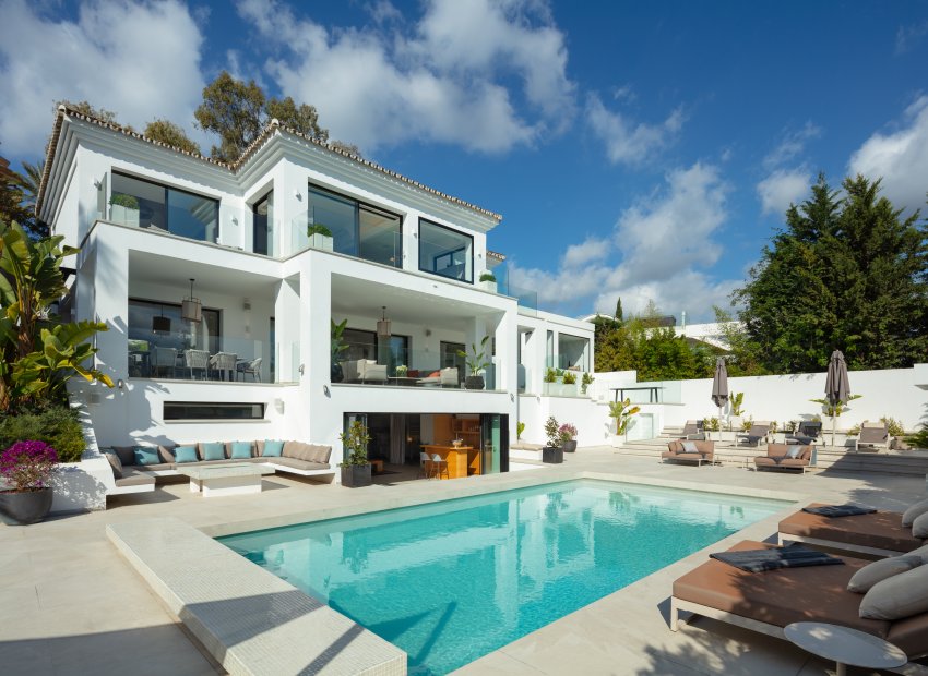 Resale - Villa - Marbella - Nueva Andalucía