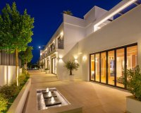Resale - Villa - Marbella - Nueva Andalucía