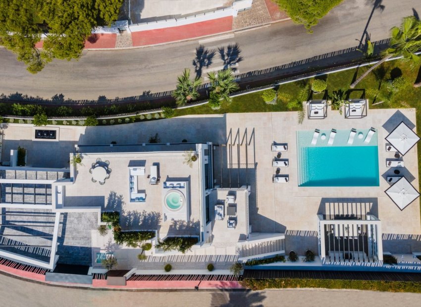 Resale - Villa - Marbella - Nueva Andalucía