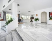Resale - Villa - Marbella - Nueva Andalucía