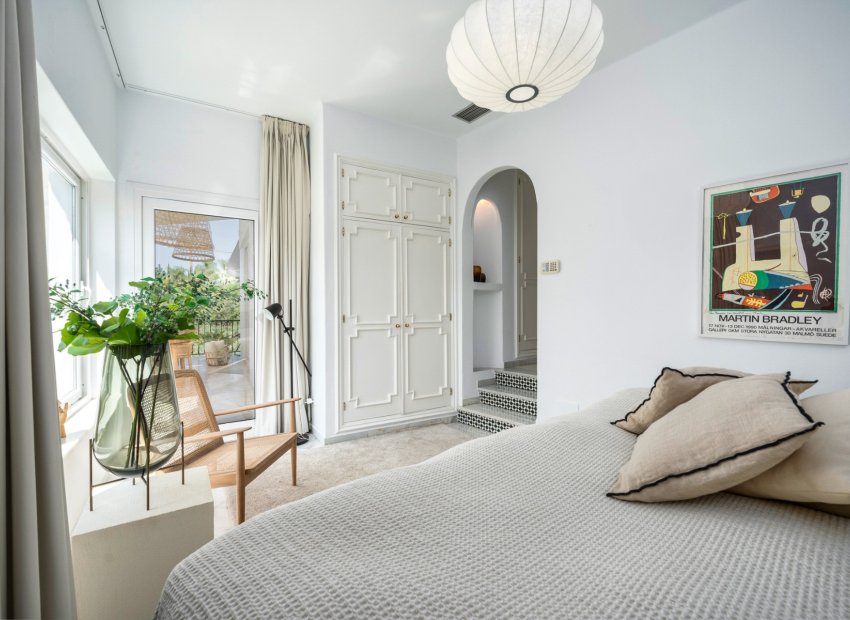 Resale - Villa - Marbella - Nueva Andalucía