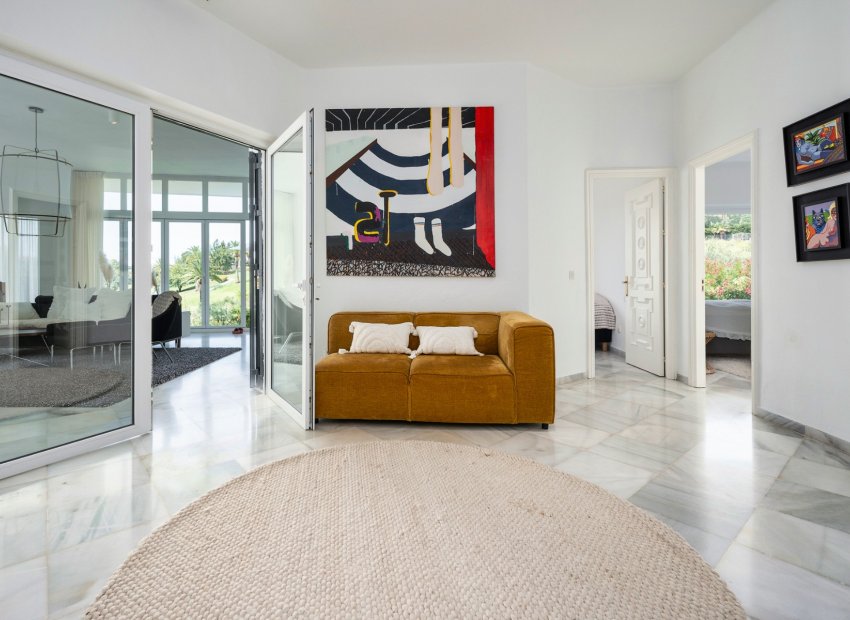 Resale - Villa - Marbella - Nueva Andalucía