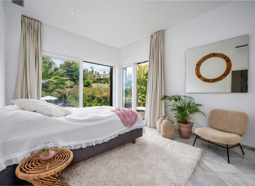 Resale - Villa - Marbella - Nueva Andalucía