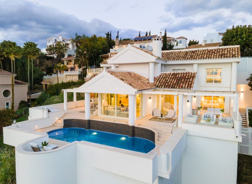 Resale - Villa - Marbella - Nueva Andalucía
