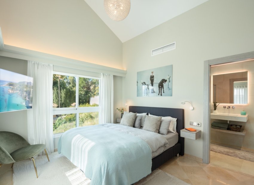 Resale - Villa - Marbella - Nueva Andalucía