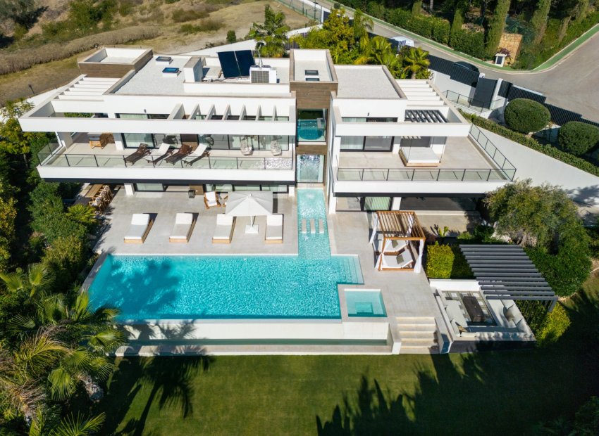 Resale - Villa - Marbella - Nueva Andalucía