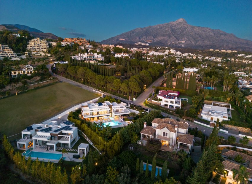 Resale - Villa - Marbella - Nueva Andalucía