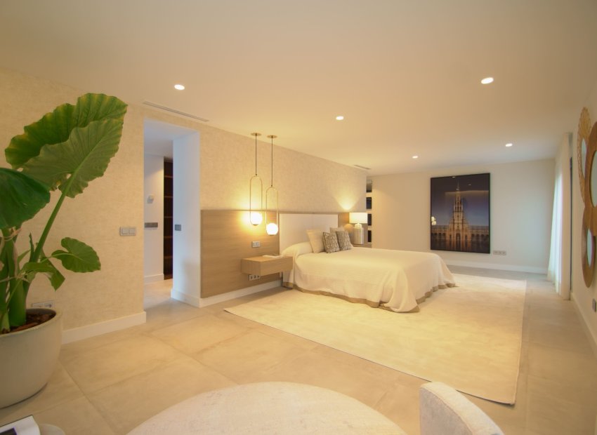 Resale - Villa - Marbella - Nueva Andalucía