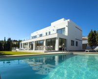 Resale - Villa - Marbella - Nueva Andalucía