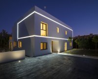 Resale - Villa - Marbella - Nueva Andalucía