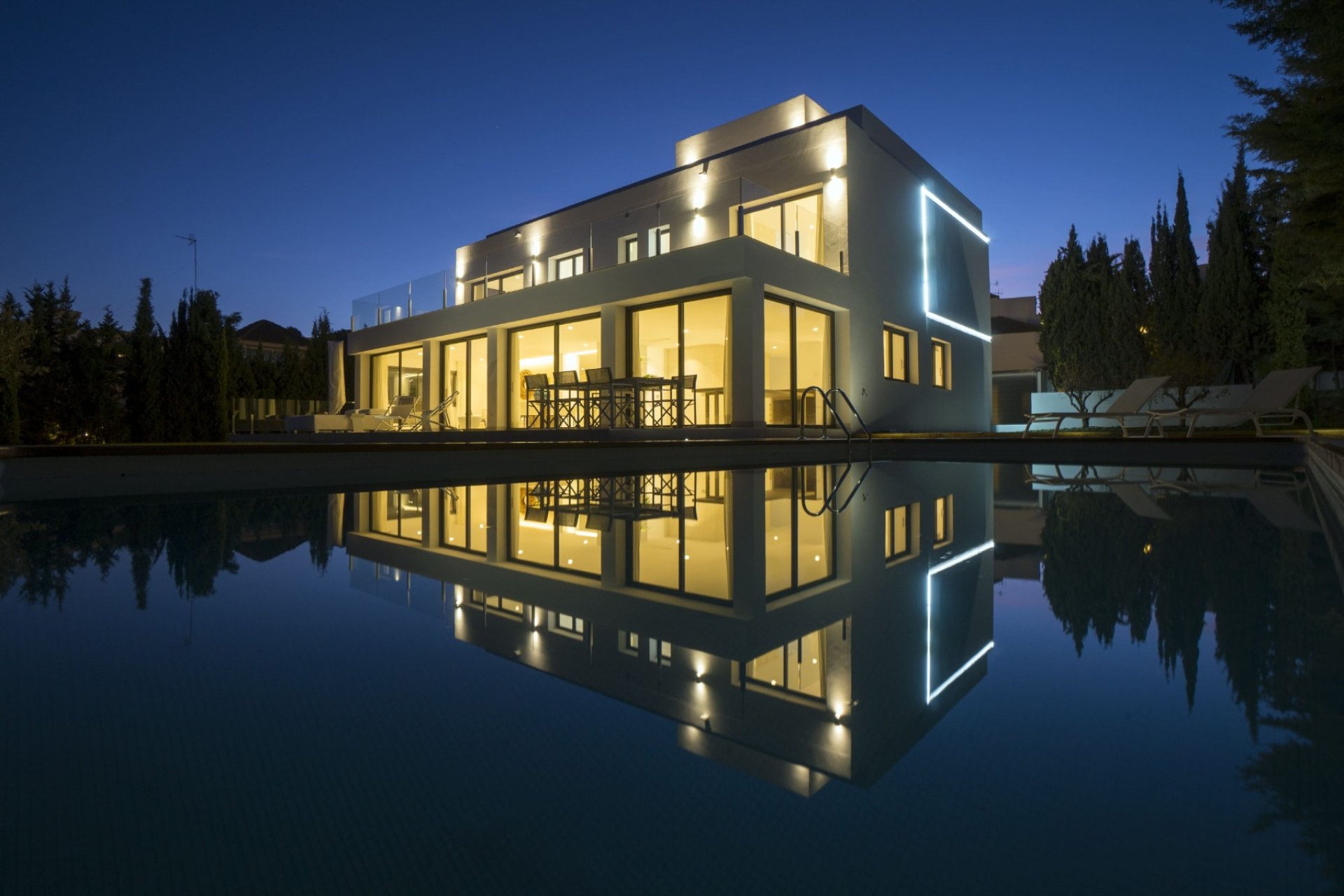 Resale - Villa - Marbella - Nueva Andalucía