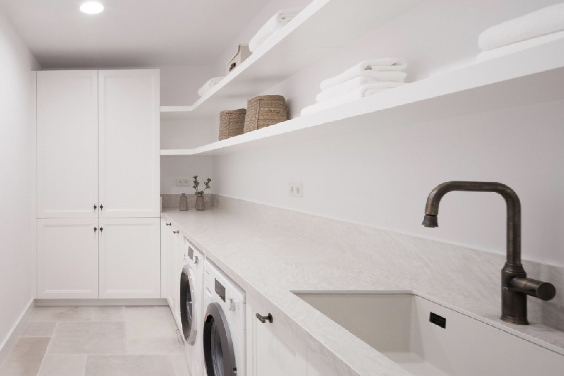 Resale - Villa - Marbella - Nueva Andalucía