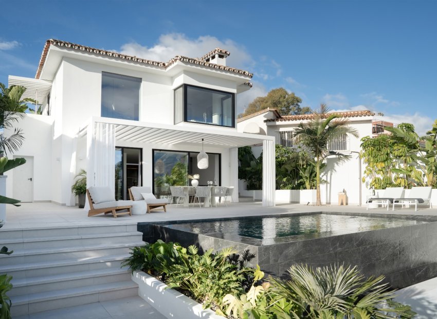 Resale - Villa - Marbella - Nueva Andalucía
