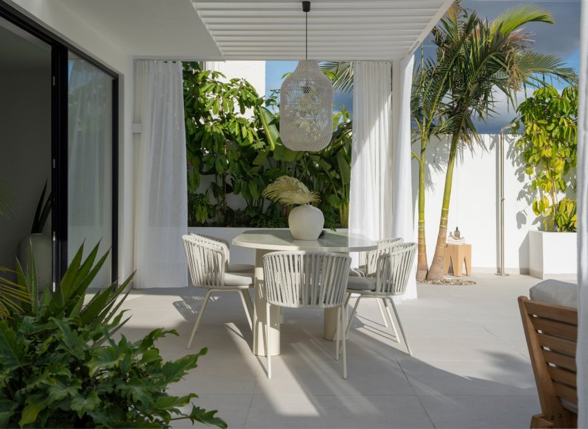 Resale - Villa - Marbella - Nueva Andalucía