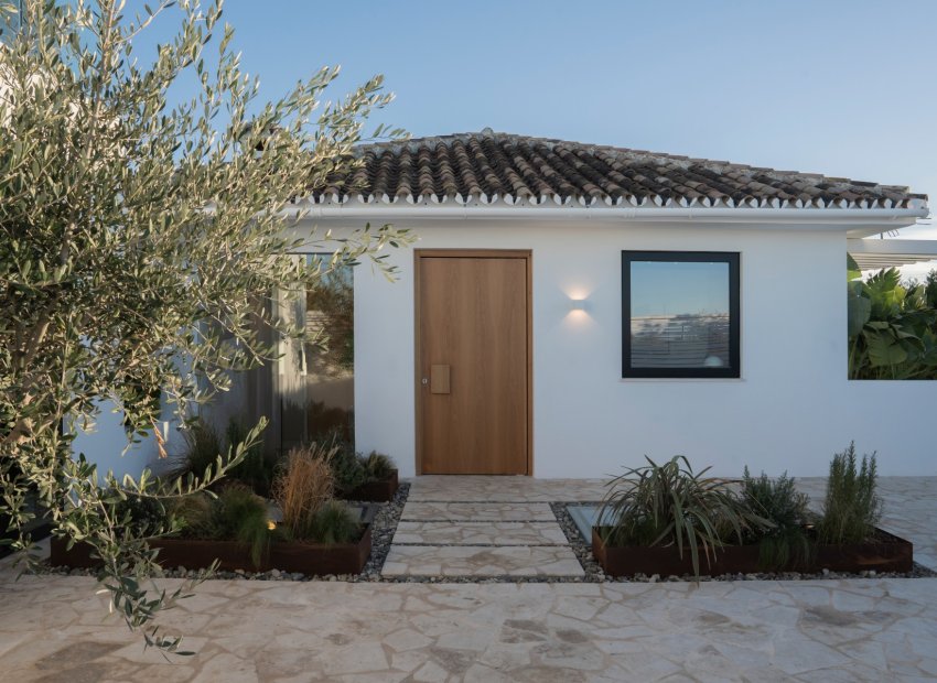 Resale - Villa - Marbella - Nueva Andalucía