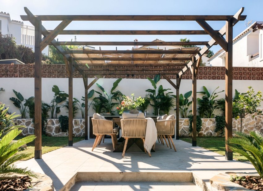 Resale - Villa - Marbella - Nueva Andalucía