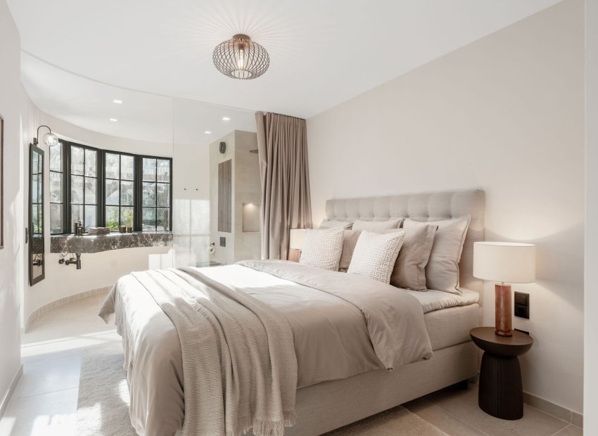 Resale - Villa - Marbella - Nueva Andalucía