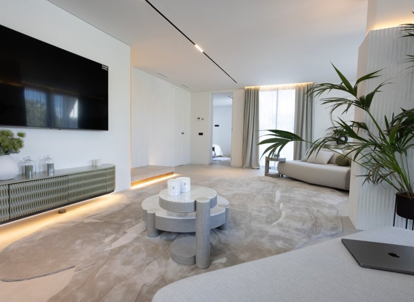 Resale - Villa - Marbella - Nueva Andalucía