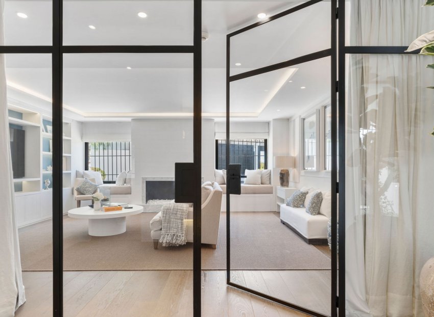 Resale - Villa - Marbella - Nueva Andalucía