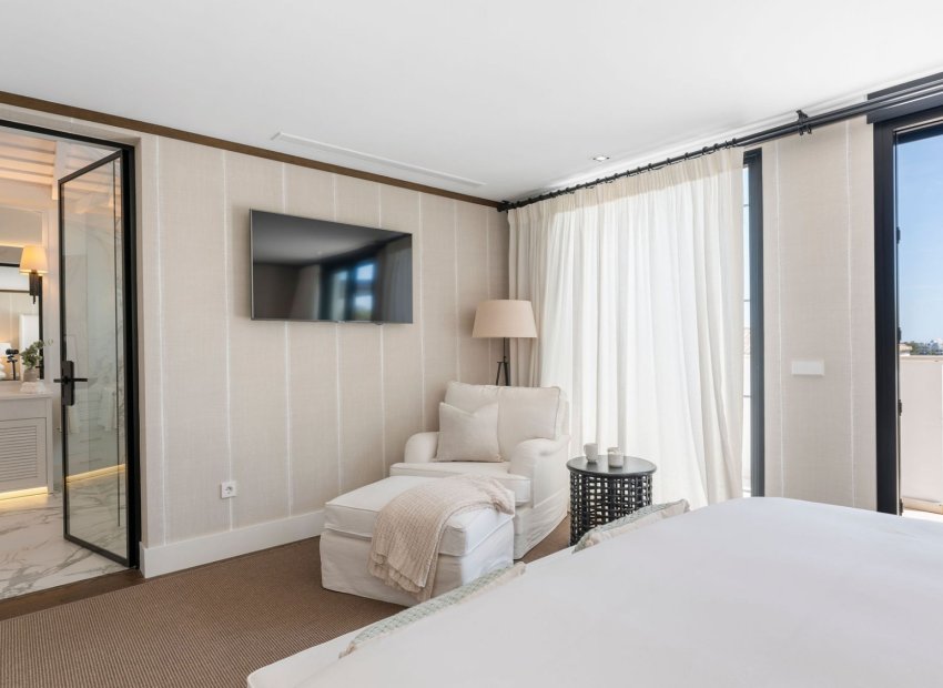 Resale - Villa - Marbella - Nueva Andalucía