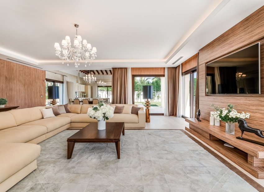 Resale - Villa - Marbella - Nueva Andalucía