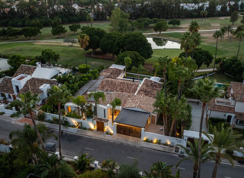 Resale - Villa - Marbella - Nueva Andalucía