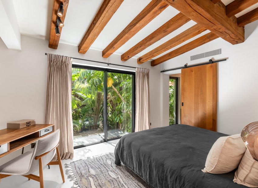 Resale - Villa - Marbella - Nueva Andalucía