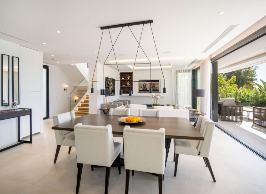 Resale - Villa - Marbella - Nueva Andalucía