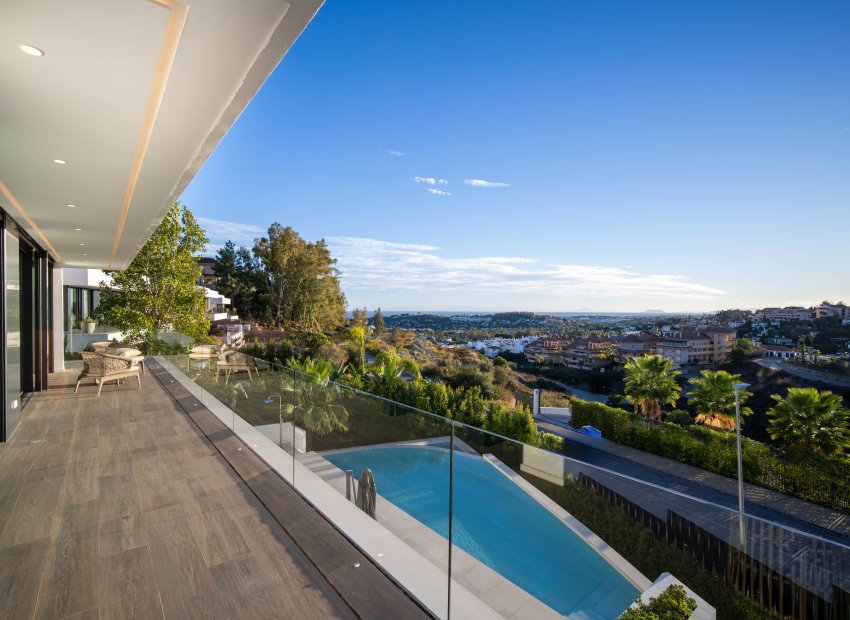 Resale - Villa - Marbella - Nueva Andalucía