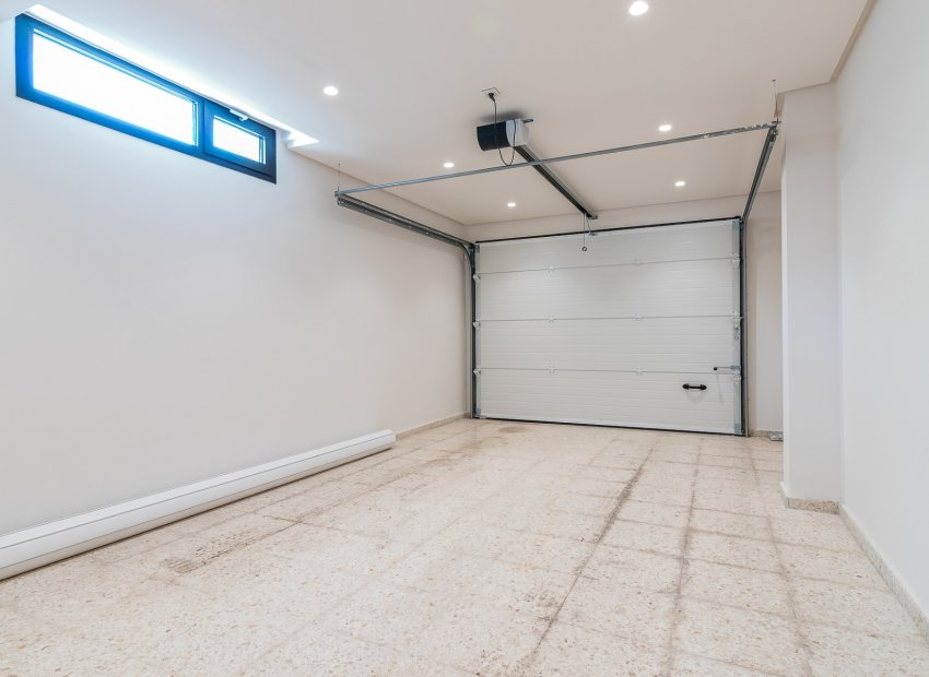 Resale - Villa - Marbella - Nueva Andalucía