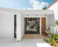 Resale - Villa - Marbella - Nueva Andalucía