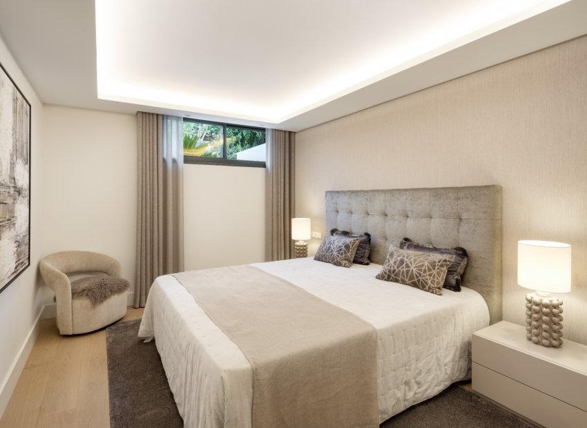 Resale - Villa - Marbella - Nueva Andalucía