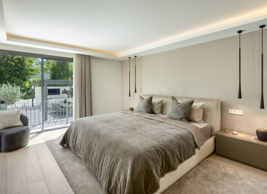 Resale - Villa - Marbella - Nueva Andalucía