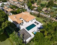 Resale - Villa - Marbella - Nueva Andalucía