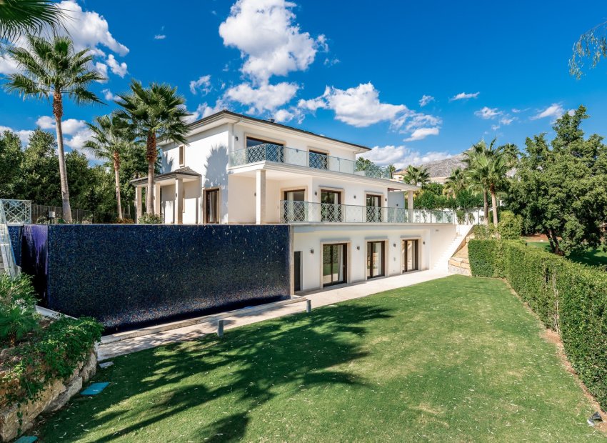 Resale - Villa - Marbella - Nueva Andalucía