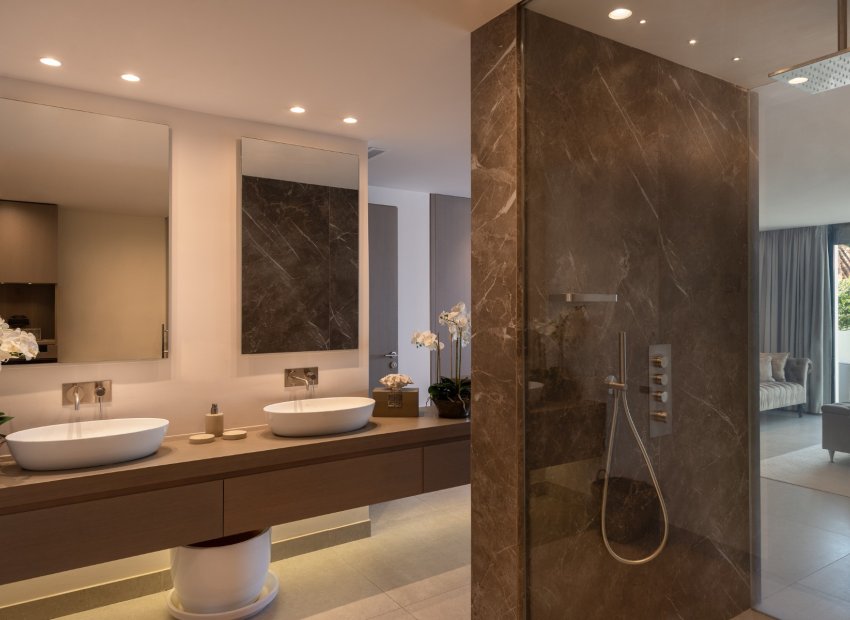 Resale - Villa - Marbella - Nueva Andalucía