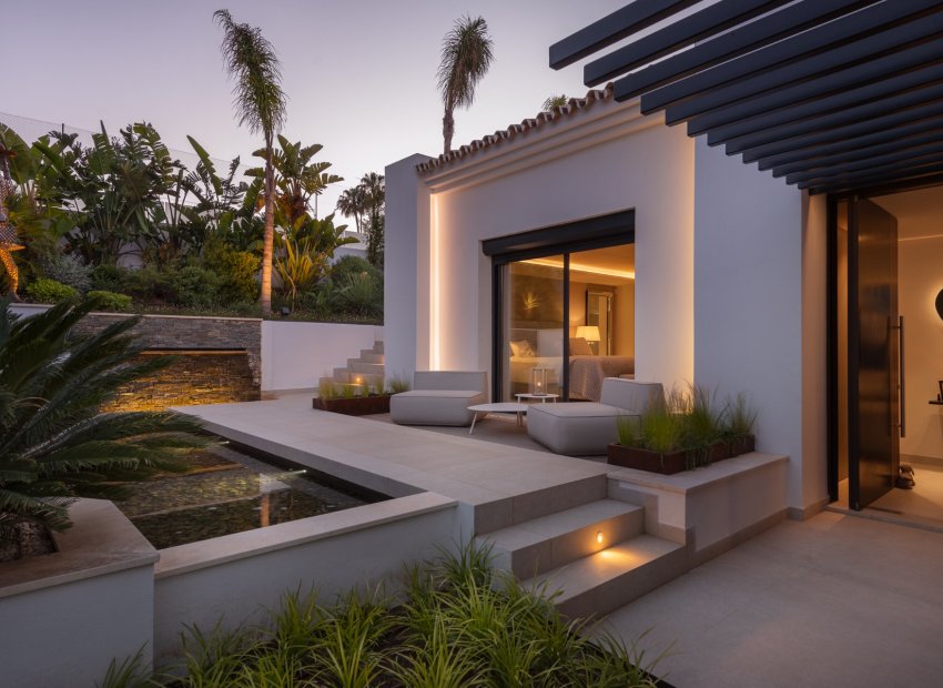 Resale - Villa - Marbella - Nueva Andalucía